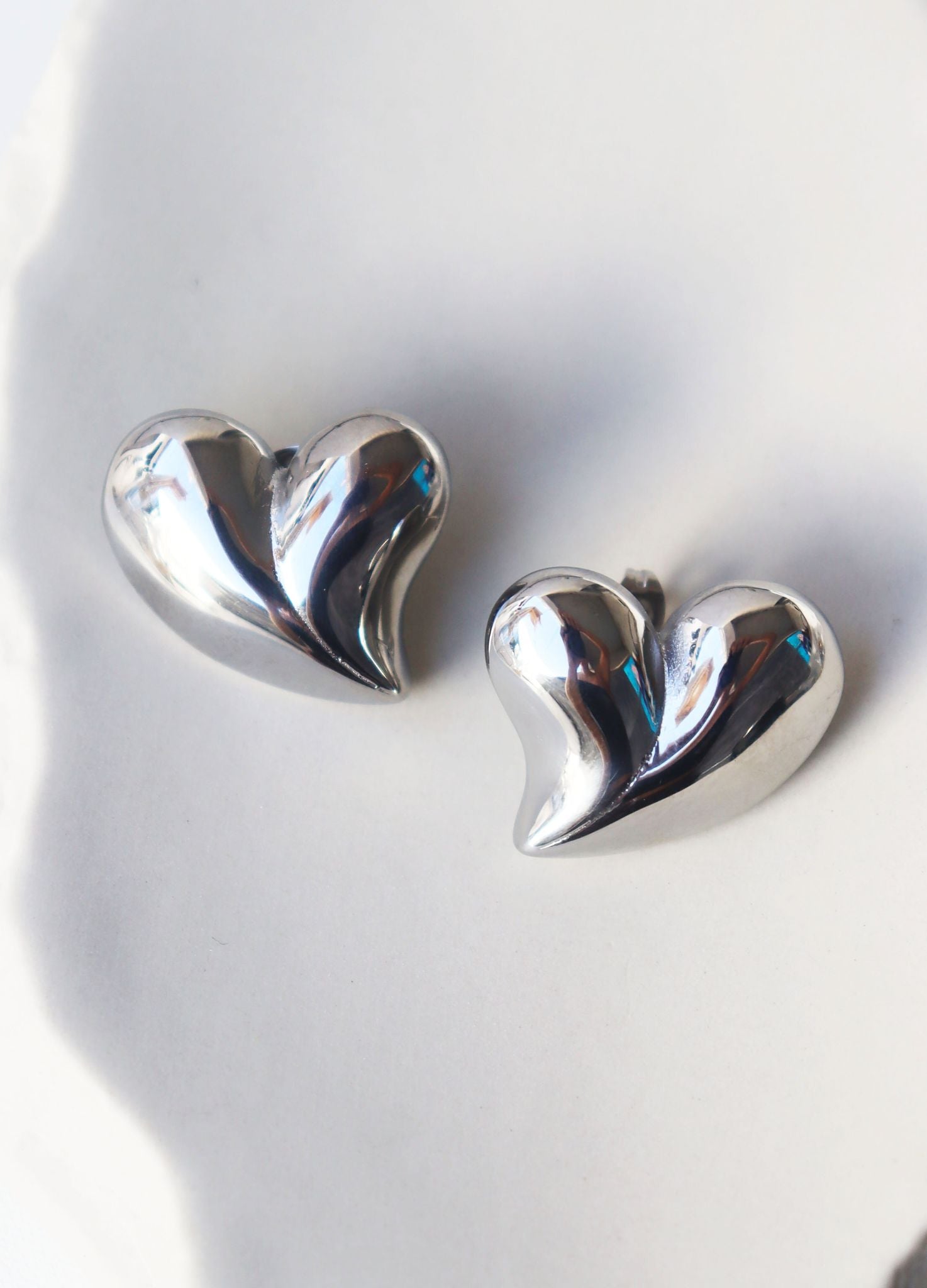 ARETES AMOR PLATA