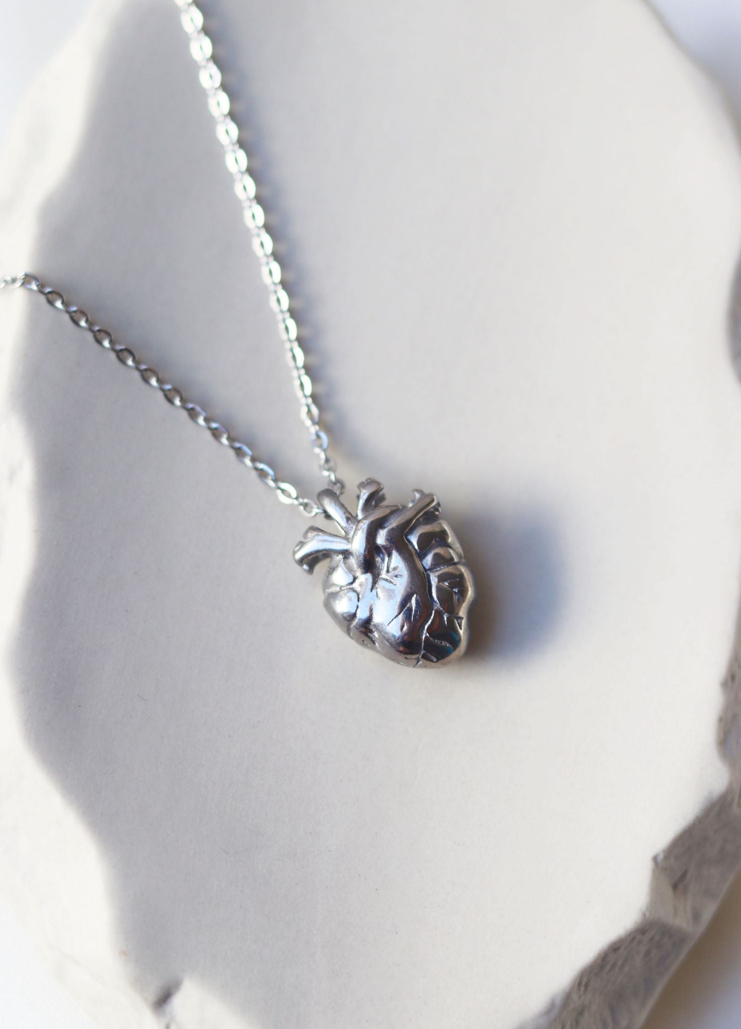COLLAR REAL HEART PLATA